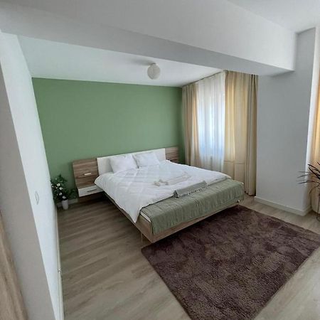 Lara 65 - Cozy & Modern Apartment @ Conest Iasi Exterior photo