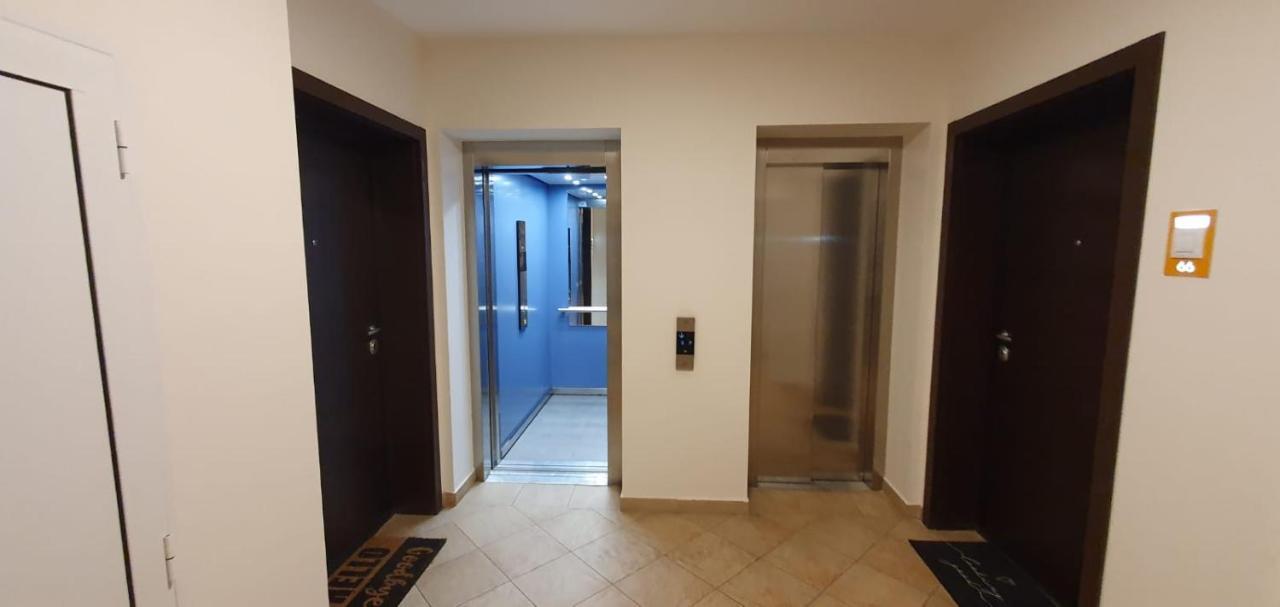 Lara 65 - Cozy & Modern Apartment @ Conest Iasi Exterior photo